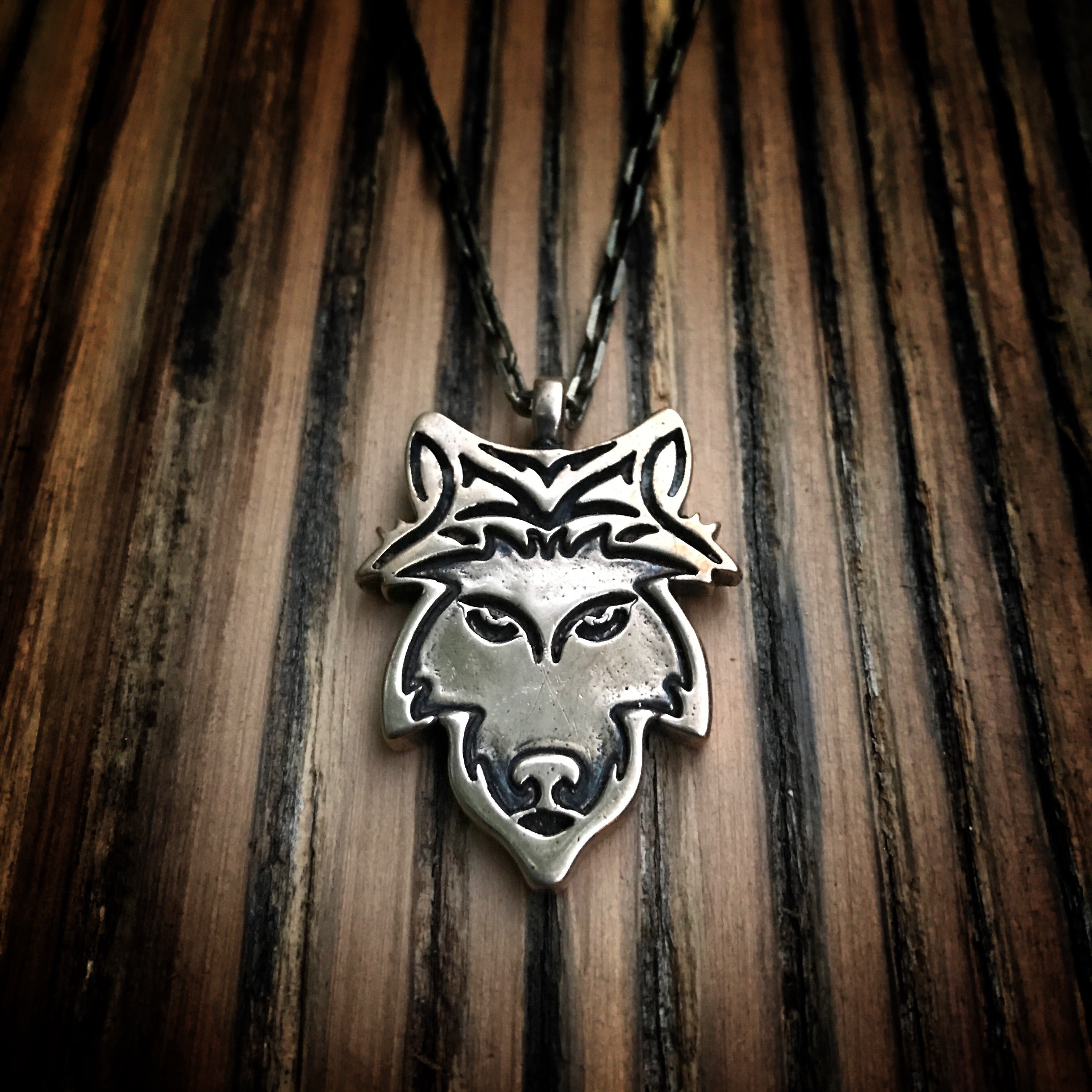 STRENGTH Loyal Wolf Necklace - Bronze